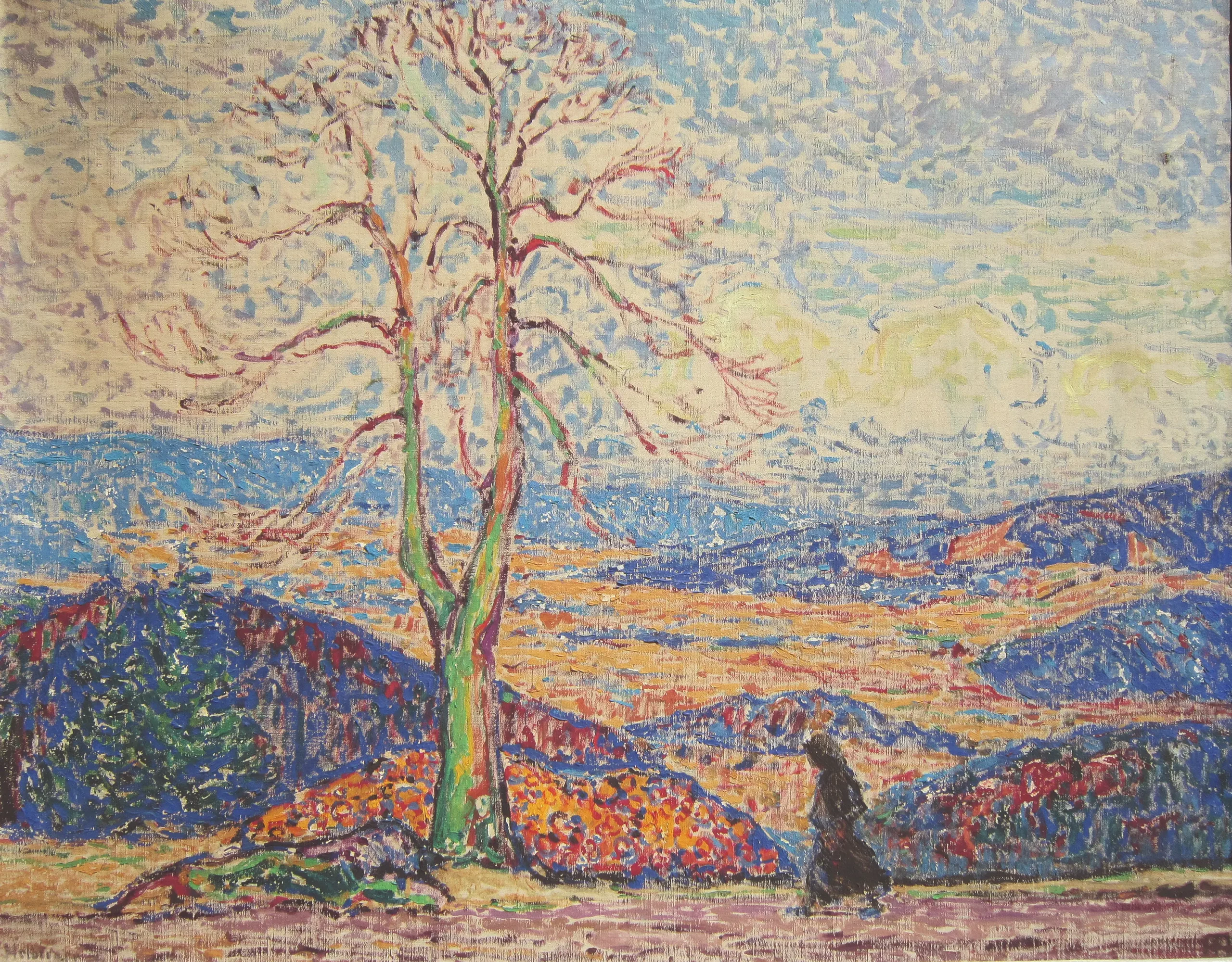 Ein farbenfrohes Gemälde, das einen blattlosen Baum zeigt, neben dem eine in Schwarz gekleidete Person sitzt und auf eine lebendige Landschaft aus Hügeln und Feldern unter einem bewölkten, blauen Himmel blickt.