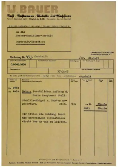 Eine historische deutsche Rechnung aus dem Jahr 1945 mit dem Titel „W. Bauer“, die handschriftliche und maschinengeschriebene Texte, amtliche Stempel sowie Felder für Datumsangaben, Nummern und Referenzinformationen enthält. Das Gesamtlayout ist strukturiert und formell.